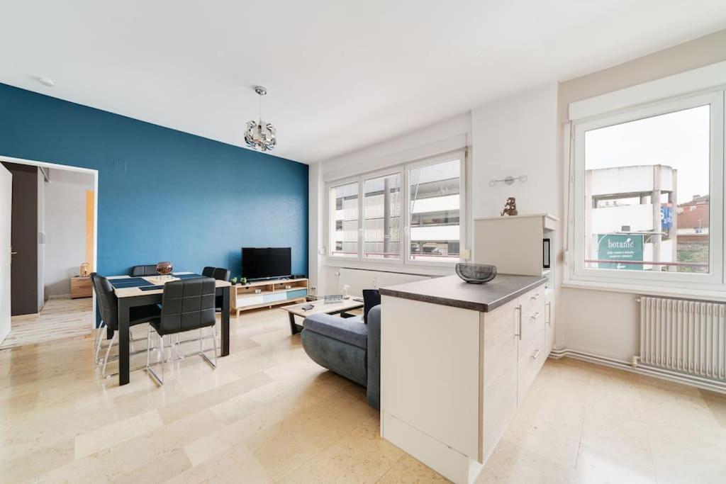 Superbe Appartement A Une Minute A Pied De La Gare エピナル エクステリア 写真