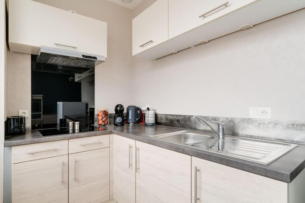 Superbe Appartement A Une Minute A Pied De La Gare エピナル エクステリア 写真