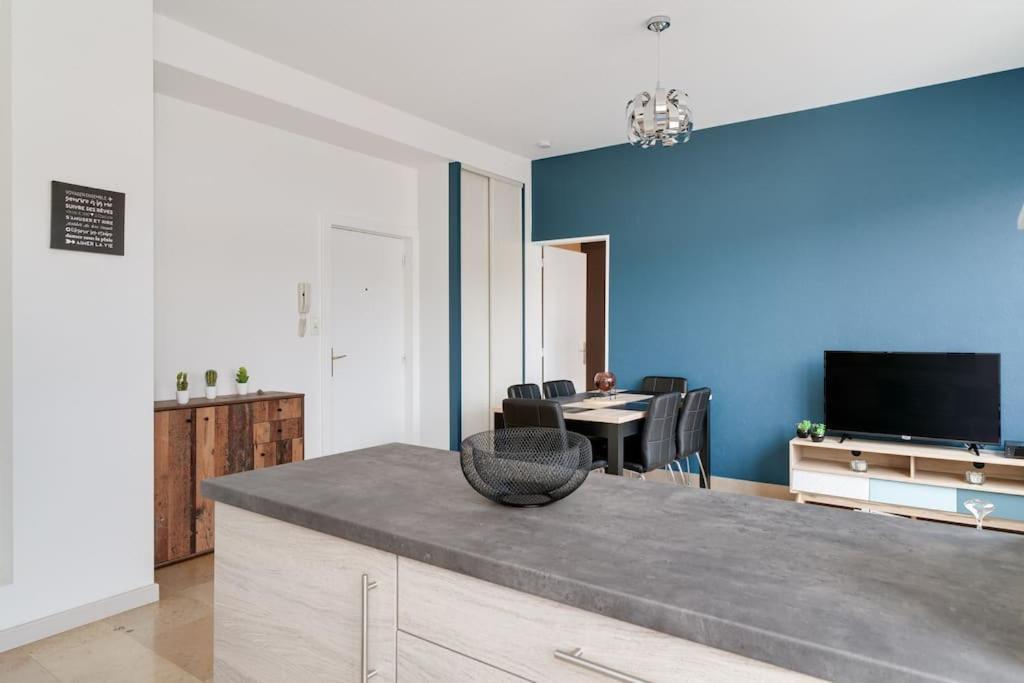 Superbe Appartement A Une Minute A Pied De La Gare エピナル エクステリア 写真