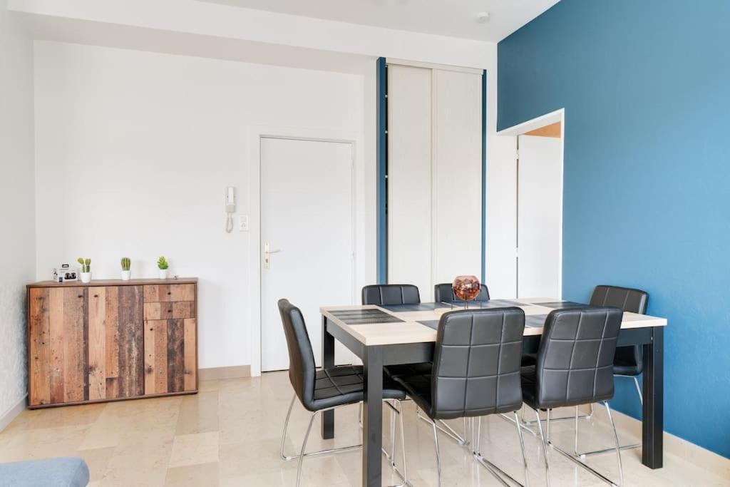 Superbe Appartement A Une Minute A Pied De La Gare エピナル エクステリア 写真